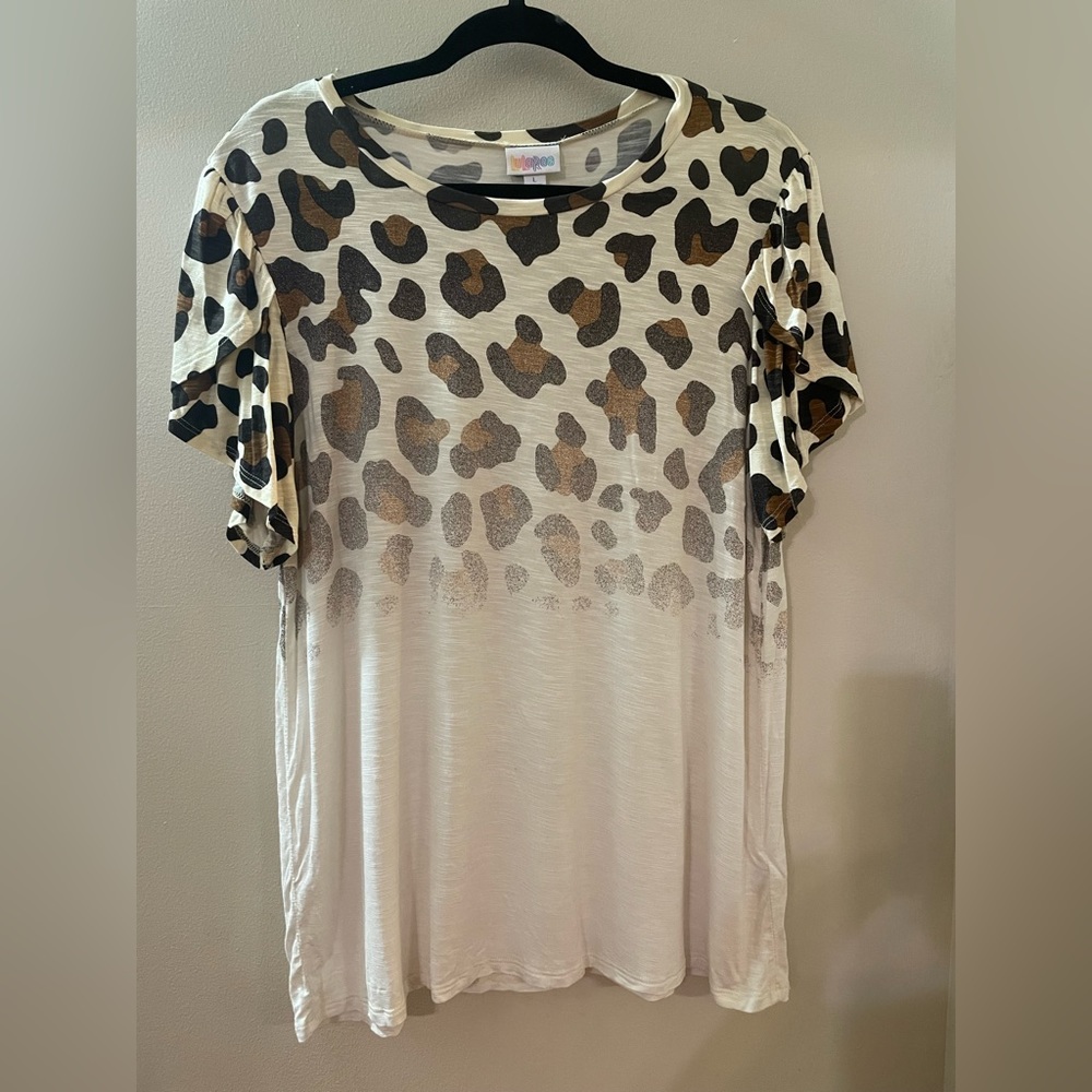 EUC- Worn 1x - LulaRoe Olive Short Sleeve Top Size Large Leopard Print